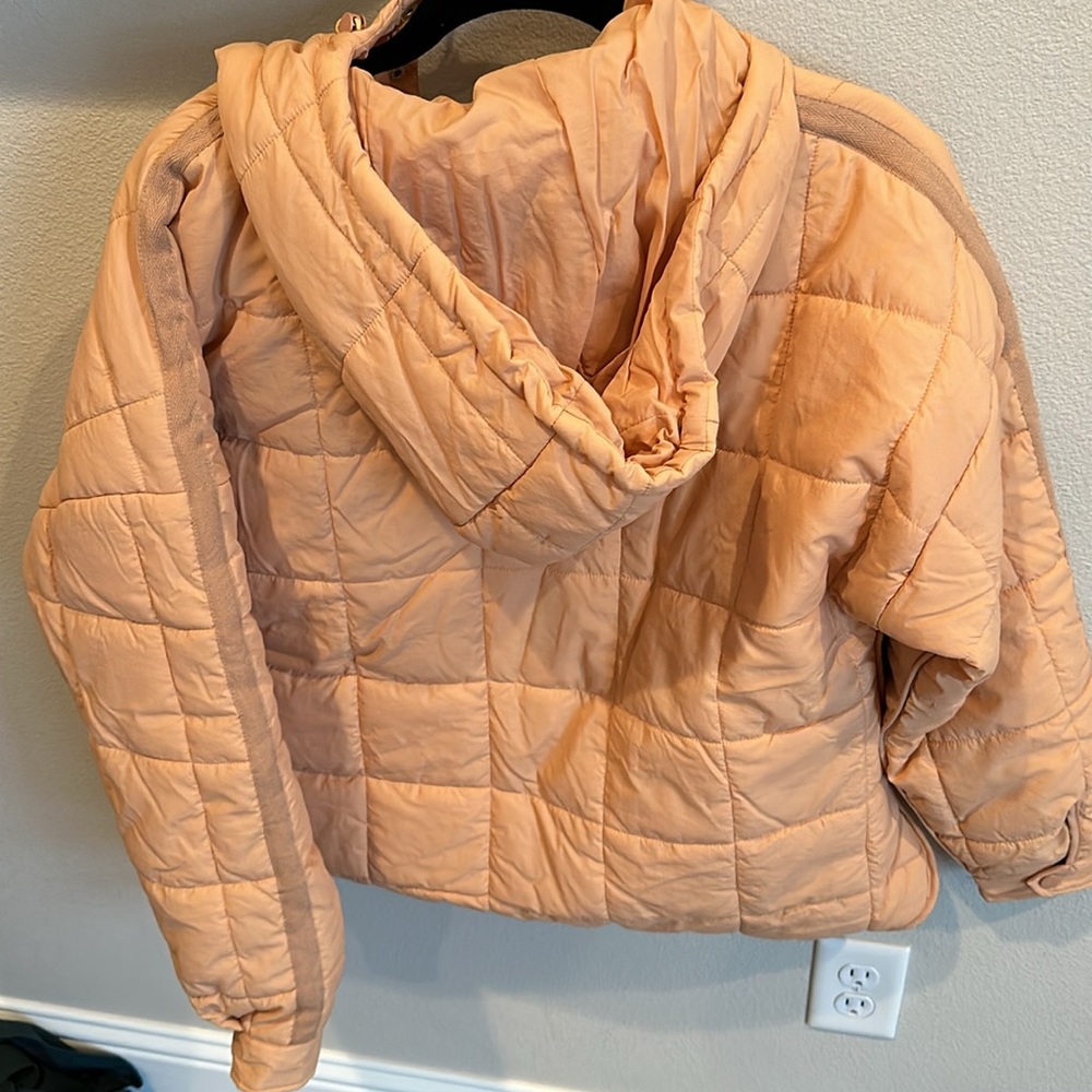 Oversized, Quilted Jacket - Picture 3 of 3